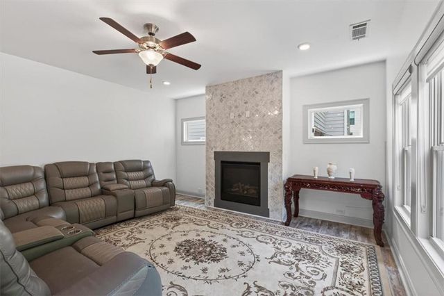 123 Grove View Road, Woodstock, GA 30189