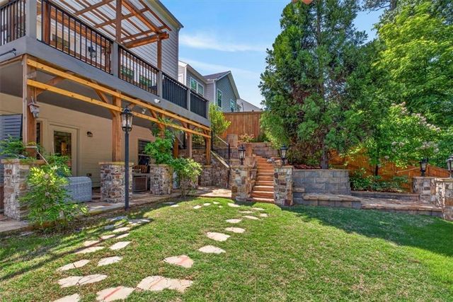 123 Grove View Road, Woodstock, GA 30189