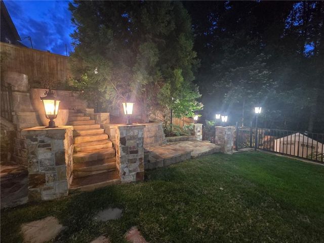 123 Grove View Road, Woodstock, GA 30189