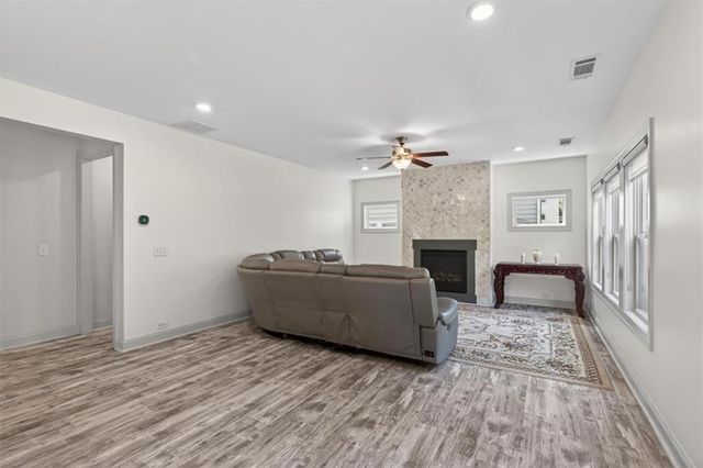 123 Grove View Road, Woodstock, GA 30189