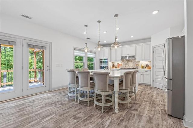123 Grove View Road, Woodstock, GA 30189