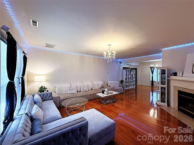 8703 Earthenware Drive, Charlotte, NC 28269