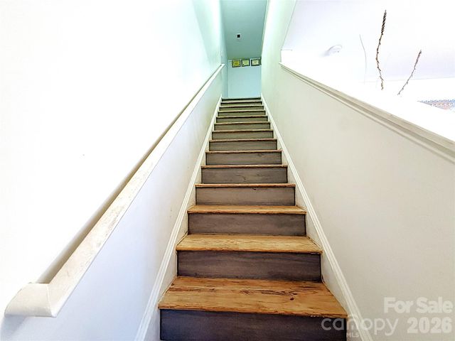 8703 Earthenware Drive, Charlotte, NC 28269