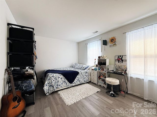 8703 Earthenware Drive, Charlotte, NC 28269