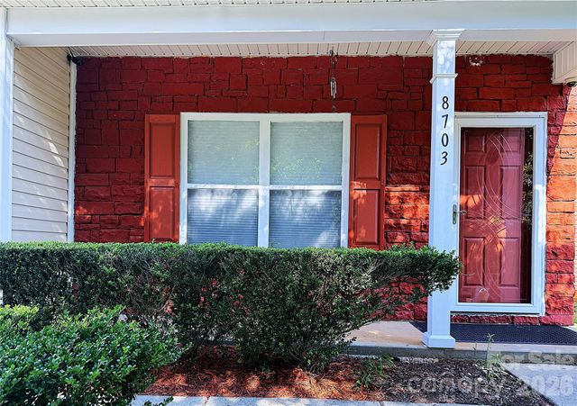 8703 Earthenware Drive, Charlotte, NC 28269