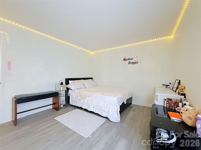 8703 Earthenware Drive, Charlotte, NC 28269