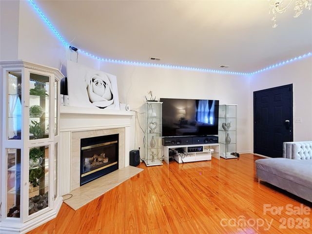 8703 Earthenware Drive, Charlotte, NC 28269