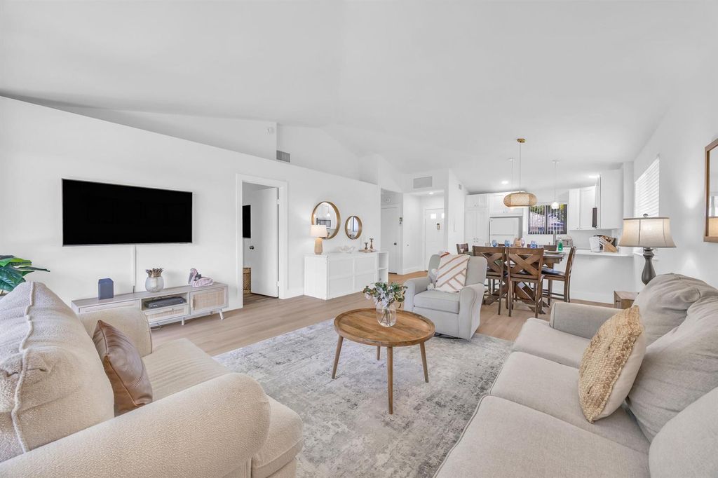 836 Club Drive, Palm Beach Gardens, FL 33418