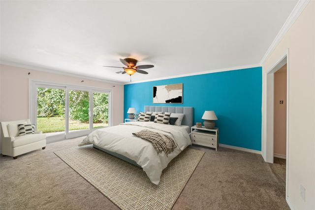 7714 Pecanwood Street, Hitchcock, TX 77563