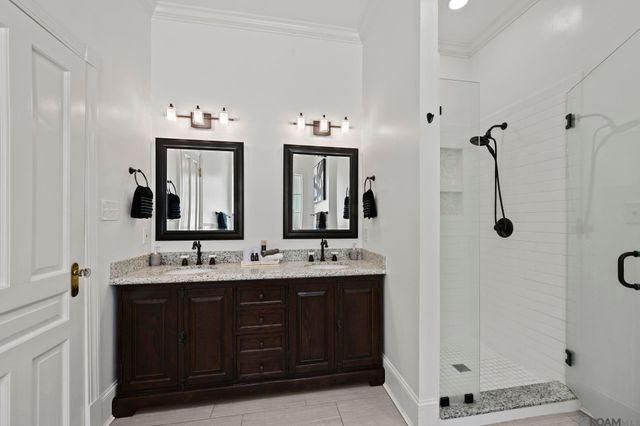 17627 Masters Pointe Ct, Baton Rouge, LA 70810