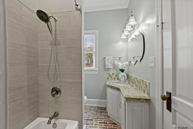 17627 Masters Pointe Ct, Baton Rouge, LA 70810