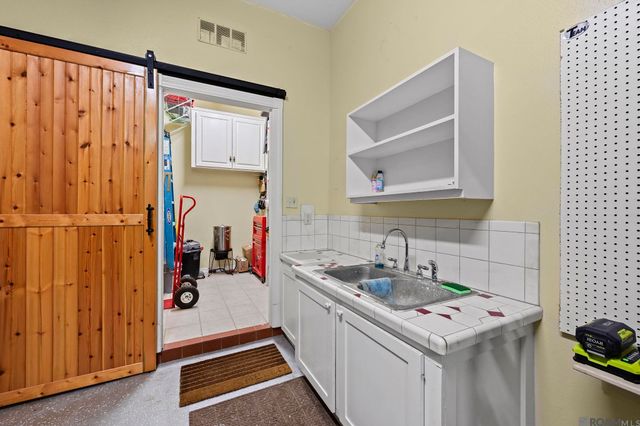 17627 Masters Pointe Ct, Baton Rouge, LA 70810