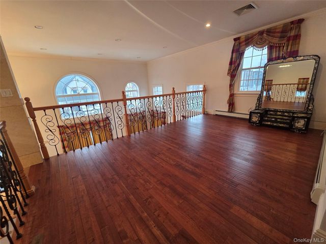 35-62 168th Street, Flushing, NY 11358