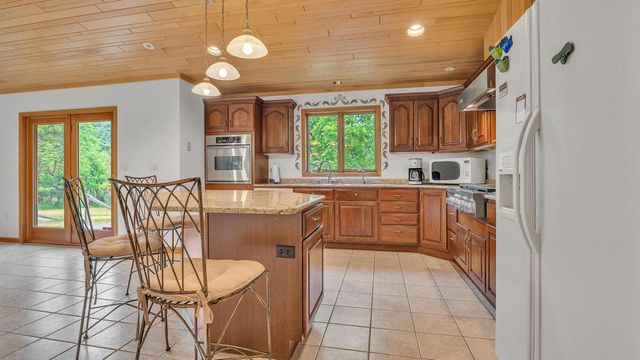 W8284 S County Road A, Wild Rose, WI 54984
