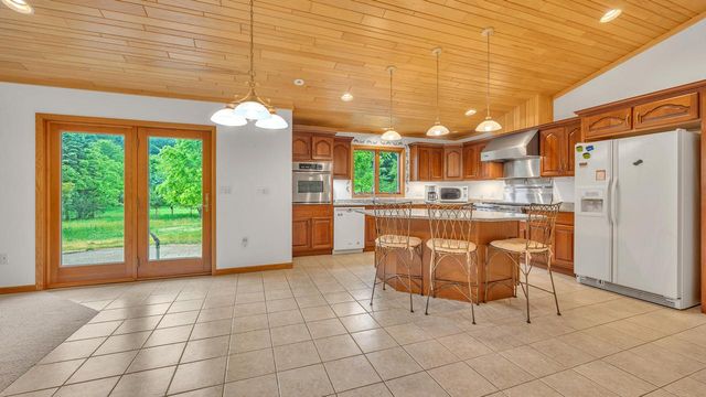 W8284 S County Road A, Wild Rose, WI 54984
