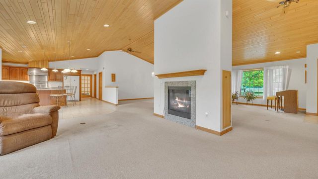 W8284 S County Road A, Wild Rose, WI 54984