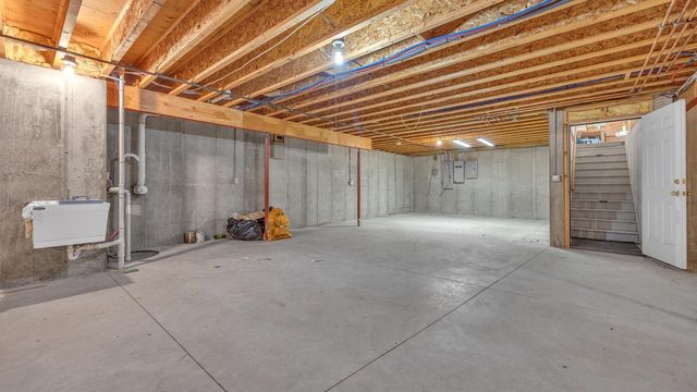 W8284 S County Road A, Wild Rose, WI 54984
