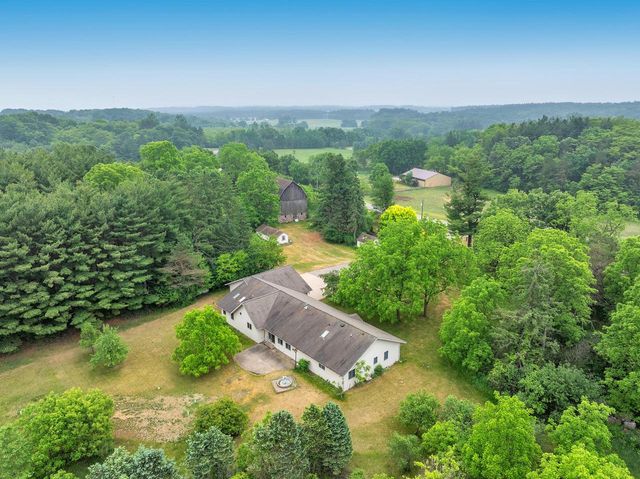 W8284 S County Road A, Wild Rose, WI 54984