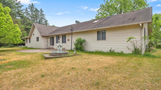 W8284 S County Road A, Wild Rose, WI 54984