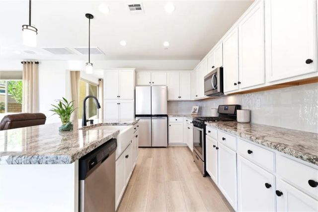 39906 Felicita Parkway, Palm Desert, CA 92211