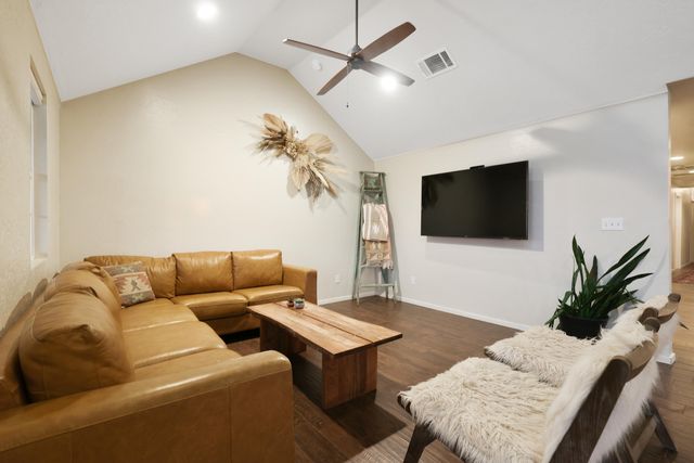 20375 Avenue 376, Woodlake, CA 93286