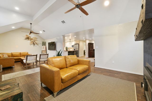 20375 Avenue 376, Woodlake, CA 93286