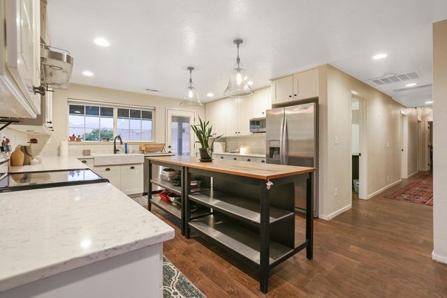 20375 Avenue 376, Woodlake, CA 93286