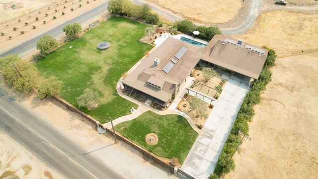 20375 Avenue 376, Woodlake, CA 93286