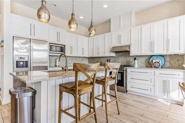 3700 Island Moorings Pkwy 13, Port Aransas, TX 78373