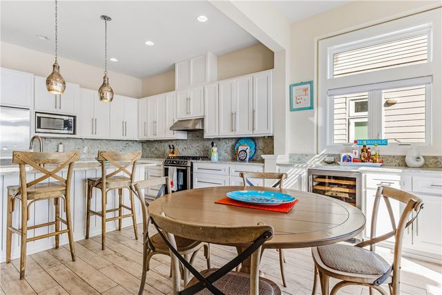 3700 Island Moorings Pkwy 13, Port Aransas, TX 78373