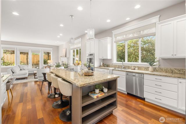 4047 Willams Avenue W, Seattle, WA 98199