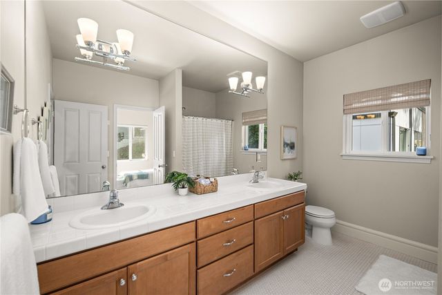 4047 Willams Avenue W, Seattle, WA 98199