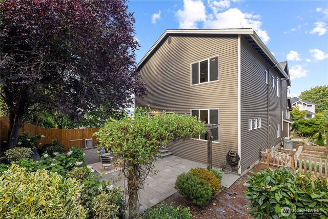 4047 Willams Avenue W, Seattle, WA 98199