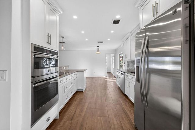 3360 Pebble Beach Drive, Lake Worth, FL 33467