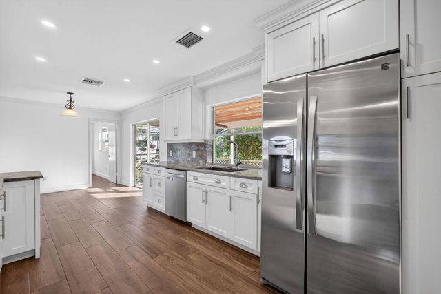 3360 Pebble Beach Drive, Lake Worth, FL 33467