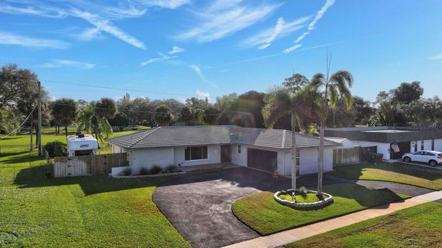3360 Pebble Beach Drive, Lake Worth, FL 33467