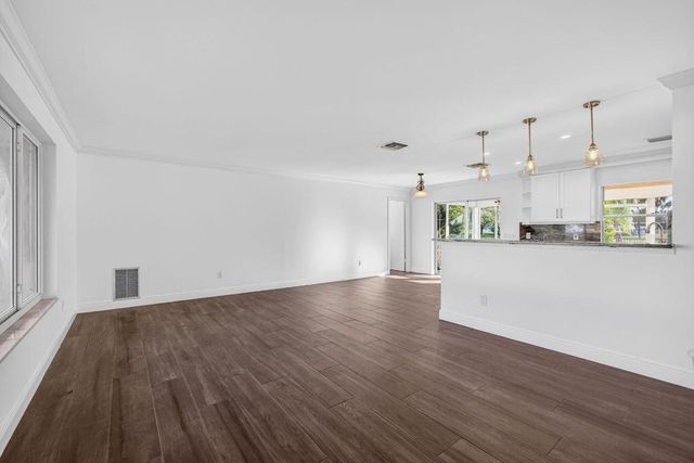 3360 Pebble Beach Drive, Lake Worth, FL 33467