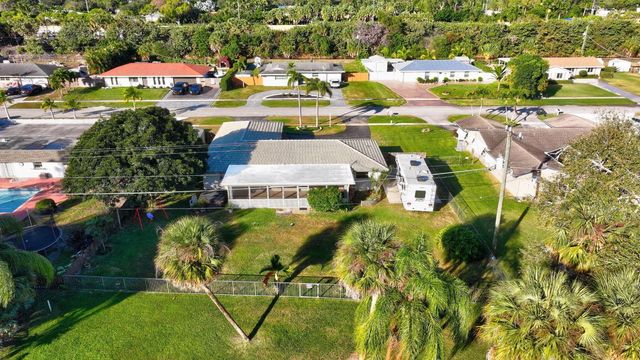 3360 Pebble Beach Drive, Lake Worth, FL 33467