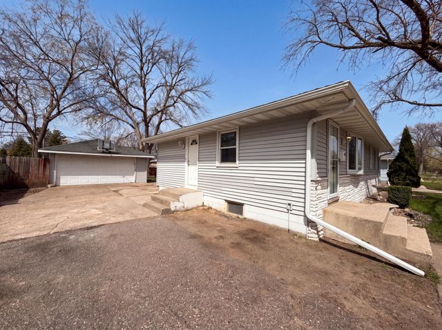 6319 Perry Avenue N, Brooklyn Center, MN 55429