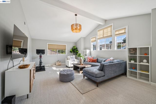 1026 McCauley Rd, Danville, CA 94526