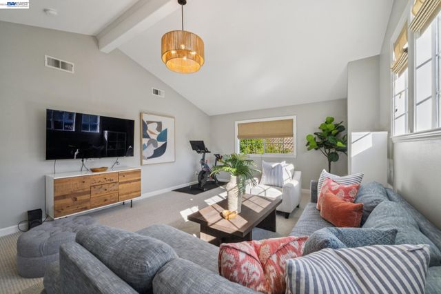 1026 McCauley Rd, Danville, CA 94526