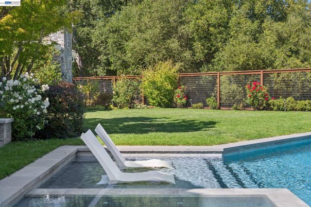 1026 McCauley Rd, Danville, CA 94526