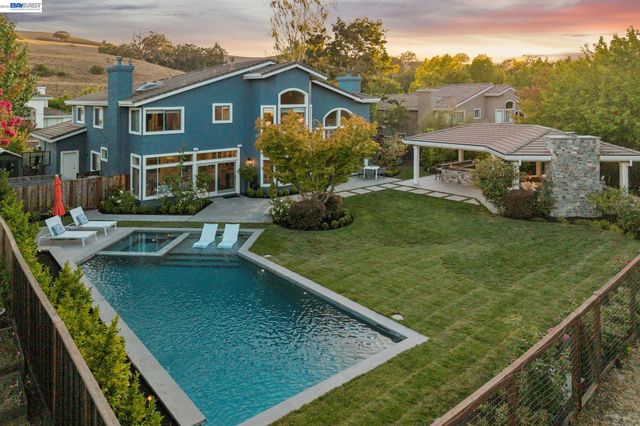 1026 McCauley Rd, Danville, CA 94526