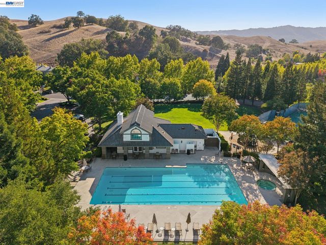 1026 McCauley Rd, Danville, CA 94526