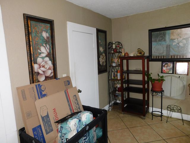 605 N F Street, Tulare, CA 93274