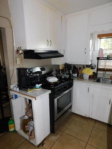 605 N F Street, Tulare, CA 93274