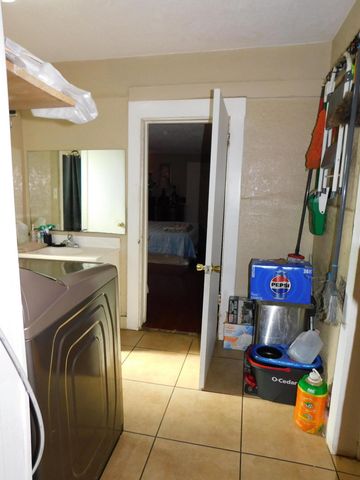 605 N F Street, Tulare, CA 93274