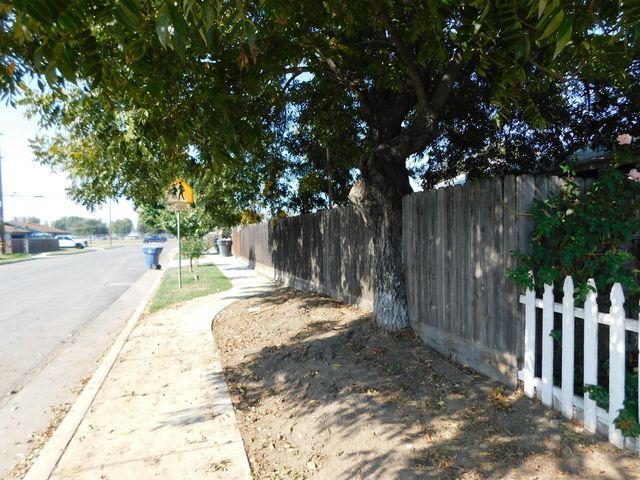 605 N F Street, Tulare, CA 93274