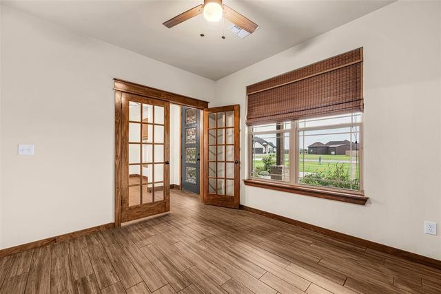365 NW Mountain Lake Crest Crest, Lawton, OK 73507