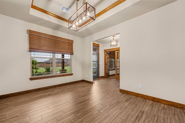 365 NW Mountain Lake Crest Crest, Lawton, OK 73507